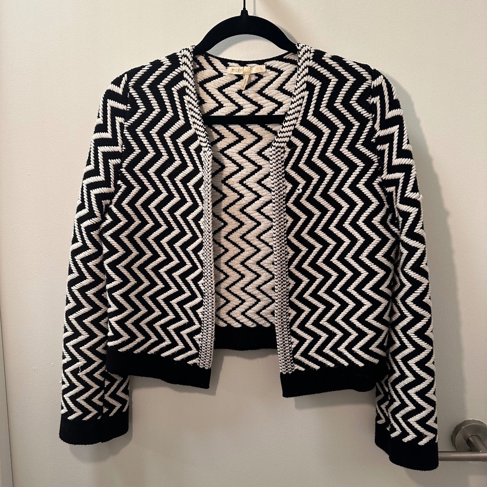 MAJE Cropped Knit Sweater - Size 1 - Black/White